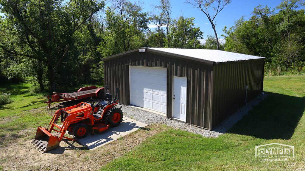 garage with tractor